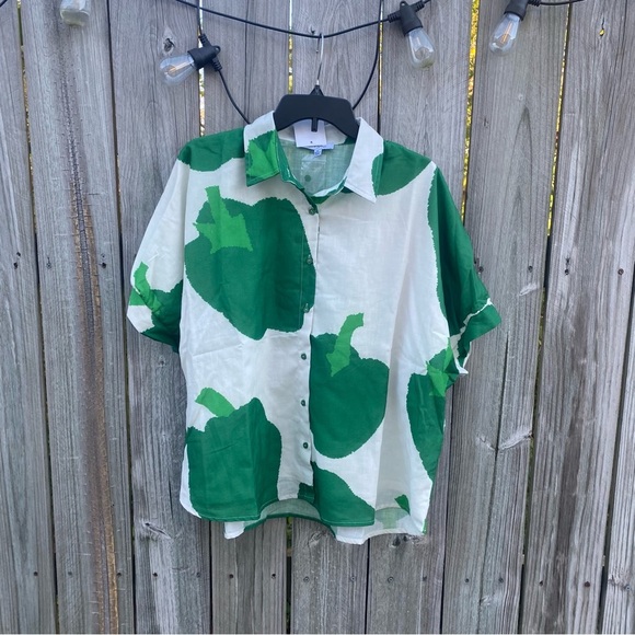 Polagram Green and White Women's Button-Up Top and Lined Shorts Pant SET M - Picture 2 of 8